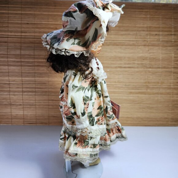 Vanessa Special Edition Fine Porcelain Doll Serie-2007 Dark Skin Eyes & Hair 16" - Picture 9 of 15